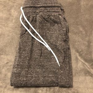 Grey Capri size M